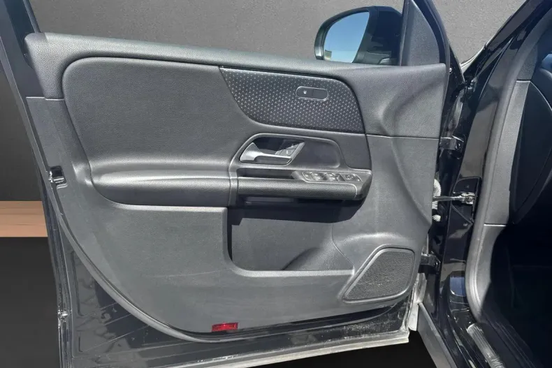 Mercedes-Benz GLB din 2023 cu 32.042 km - oferta MER192270 - foto 18