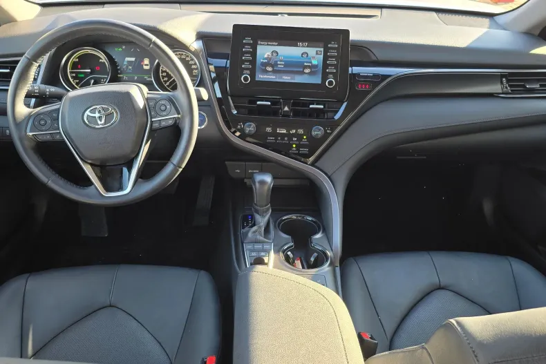 Toyota Camry din 2022 cu 14.215 km - oferta TOY192283 - foto 9