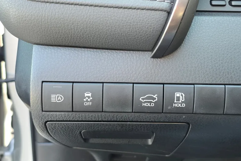 Toyota Camry din 2022 cu 14.215 km - oferta TOY192283 - foto 11