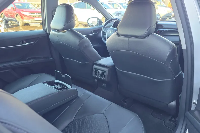 Toyota Camry din 2022 cu 14.215 km - oferta TOY192283 - foto 19
