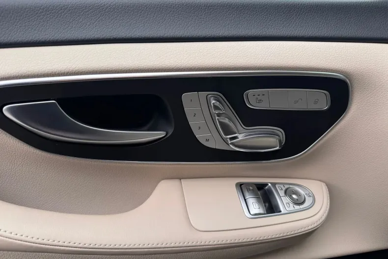 Mercedes-Benz V din 2020 cu 49.443 km - oferta MER192285 - foto 15