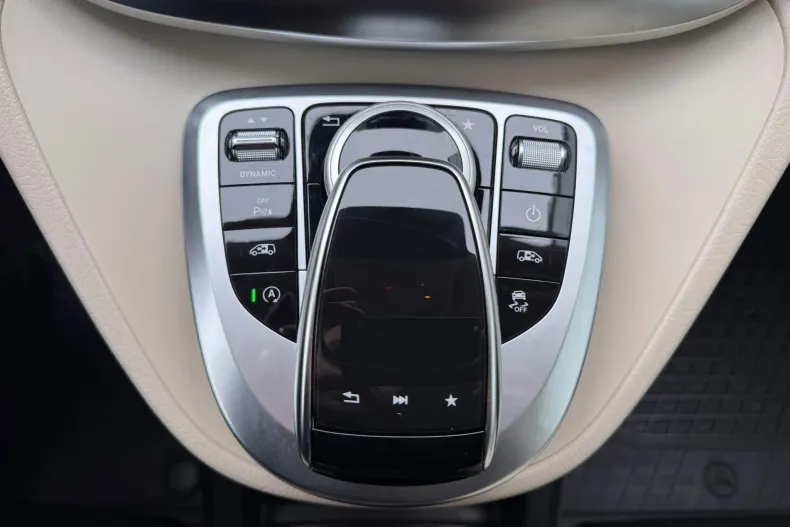 Mercedes-Benz V din 2020 cu 49.443 km - oferta MER192285 - foto 29