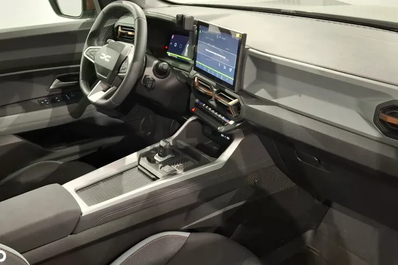 Dacia Bigster din 2025 cu 5.081 km - oferta DAC192294 - foto 17