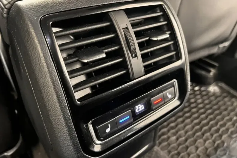 Volkswagen Passat Alltrack din 2021 cu 65.352 km - oferta VOL192296 - foto 11