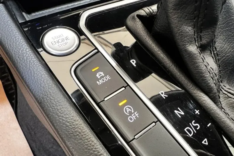 Volkswagen Passat Alltrack din 2021 cu 65.352 km - oferta VOL192296 - foto 22