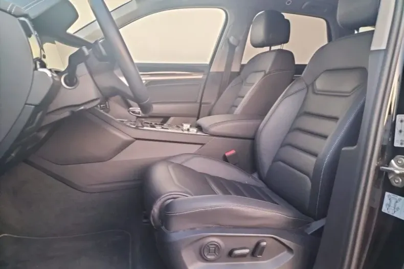 Volkswagen Touareg din 2022 cu 67.344 km - oferta VOL192297 - foto 16