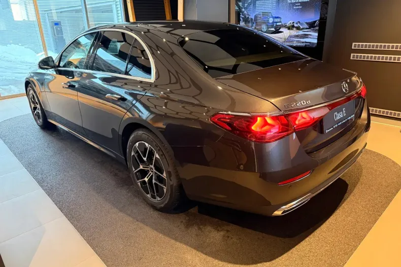 Mercedes-Benz E din 2026 cu 1 km - oferta MER192302 - foto 7