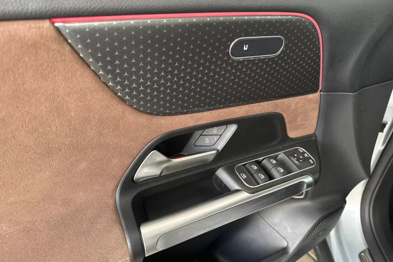 Mercedes-Benz GLB din 2024 cu 17.549 km - oferta MER192306 - foto 28