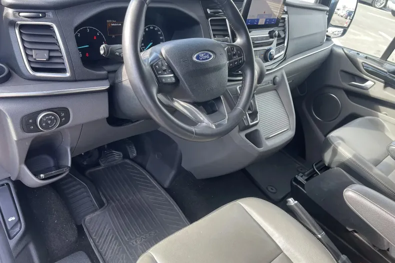 Ford Tourneo Custom din 2023 cu 62.230 km - oferta FOR192308 - foto 9