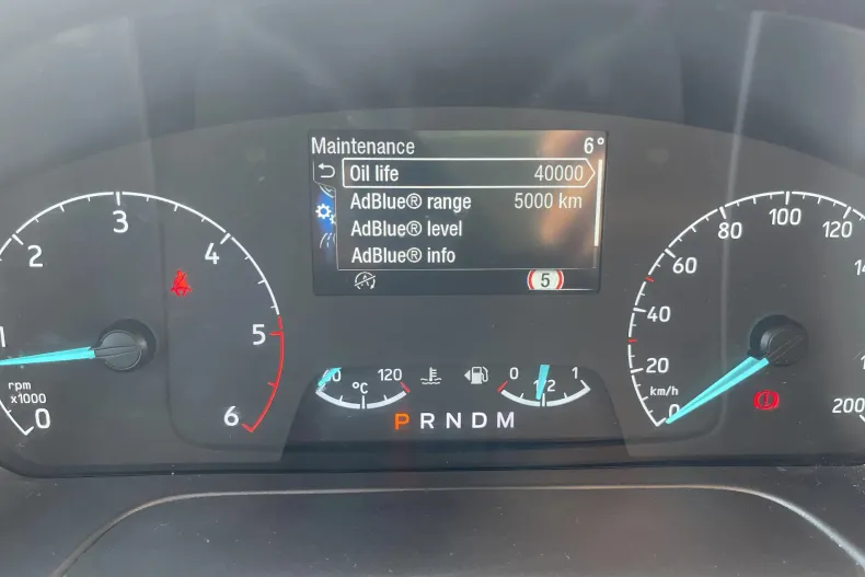 Ford Tourneo Custom din 2023 cu 62.230 km - oferta FOR192308 - foto 17