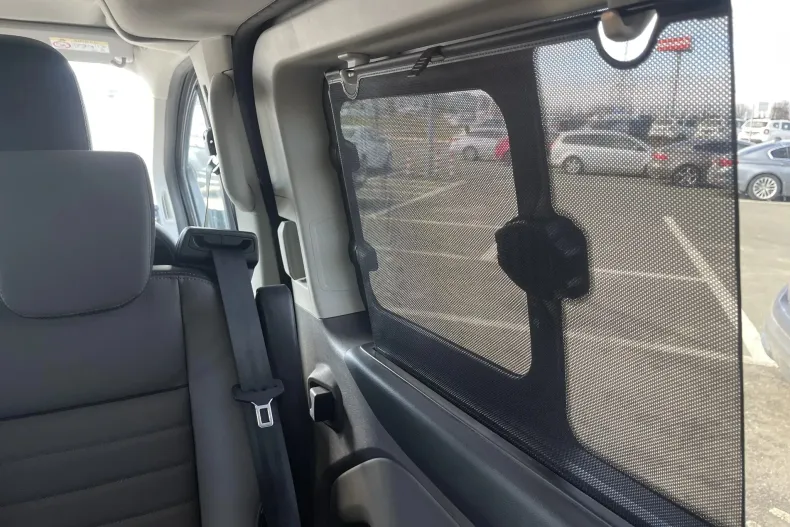 Ford Tourneo Custom din 2023 cu 62.230 km - oferta FOR192308 - foto 30