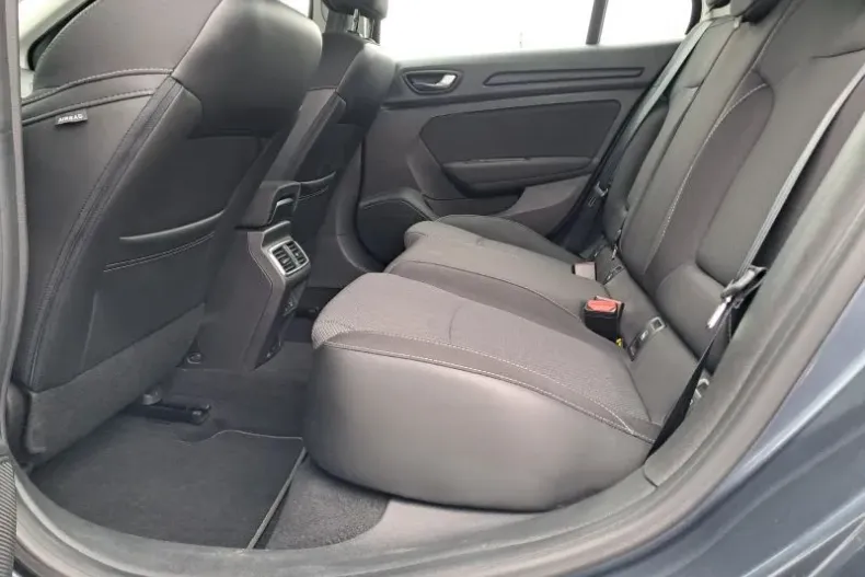 Renault Megane din 2023 cu 44.467 km - oferta REN192313 - foto 14