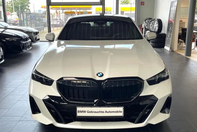 BMW 520d (Seria 5) din 2024 cu 7.896 km - oferta BMW192315 - foto 2