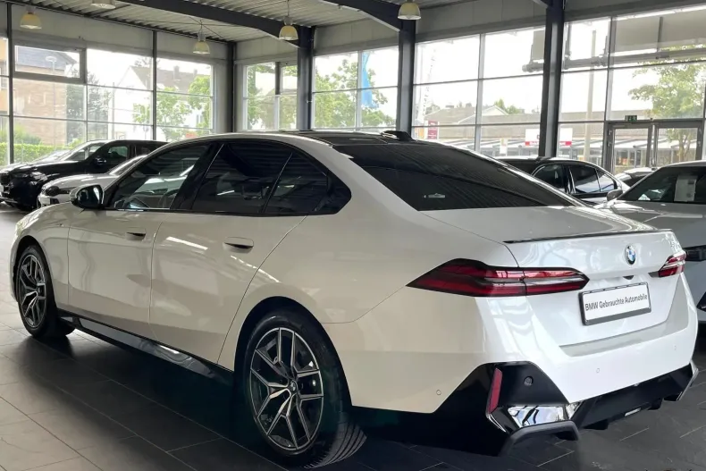 BMW 520d (Seria 5) din 2024 cu 7.896 km - oferta BMW192315 - foto 5