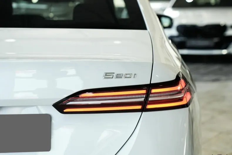 BMW 520i (Seria 5) din 2025 cu 4.512 km - oferta BMW192318 - foto 27