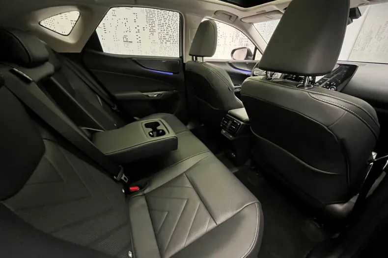 Lexus Seria NX din 2024 cu 3.850 km - oferta LEX192319 - foto 32