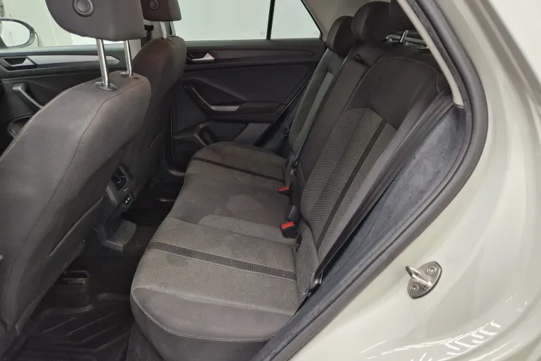 Volkswagen T-Roc din 2022 cu 162.000 km - oferta VOL192320 - foto 4