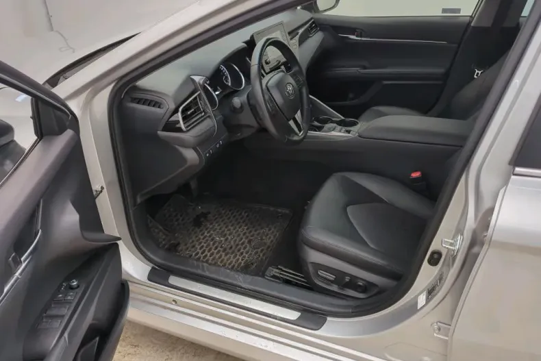 Toyota Camry din 2022 cu 33.493 km - oferta TOY192323 - foto 7