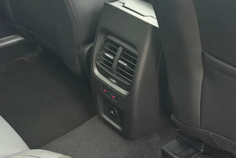 Ford Kuga din 2025 cu 1 km - oferta FOR192327 - foto 20