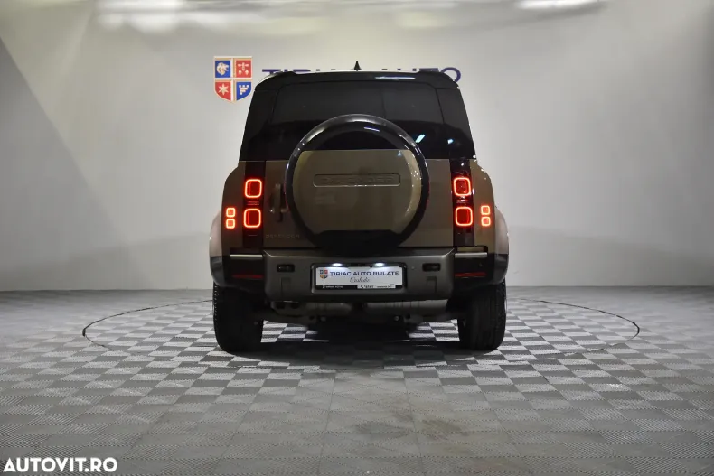 Land Rover Defender din 2023 cu 55.452 km - oferta LAN192335 - foto 4