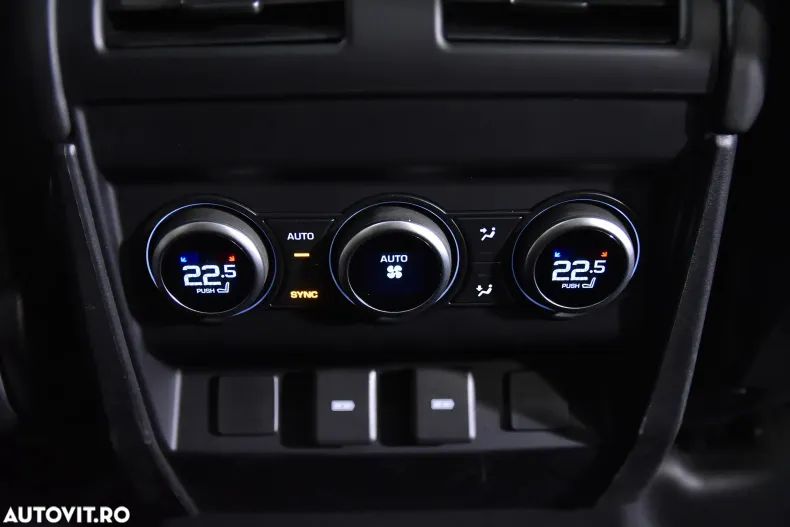 Land Rover Defender din 2023 cu 55.452 km - oferta LAN192335 - foto 20