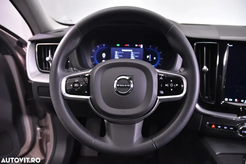 Volvo XC60 din 2022 cu 89.738 km - oferta VOL192342 - foto 16