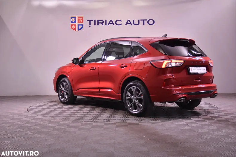 Ford Kuga din 2023 cu 38.393 km - oferta FOR192344 - foto 3