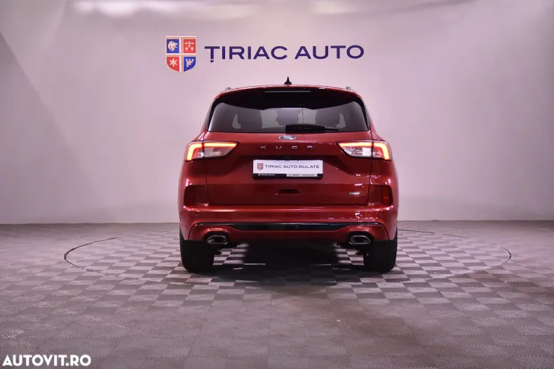 Ford Kuga din 2023 cu 38.393 km - oferta FOR192344 - foto 4