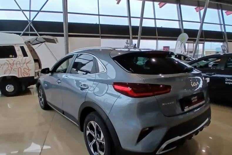 Kia XCeed din 2025 cu 5 km - oferta KIA192353 - foto 4