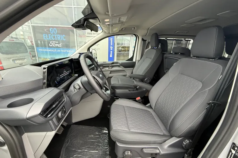 Ford Tourneo Custom din 2024 cu 1 km - oferta FOR192355 - foto 11