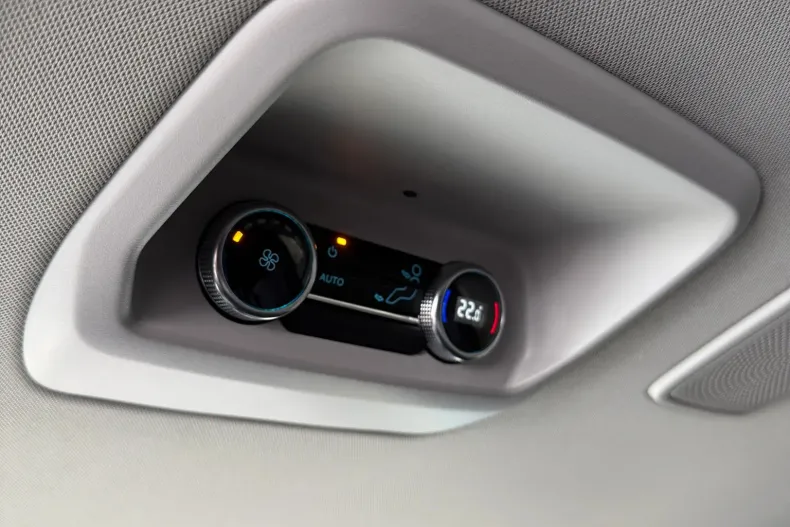 Ford Tourneo Custom din 2024 cu 1 km - oferta FOR192355 - foto 27