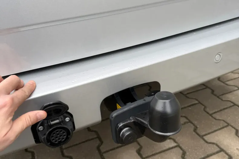 Ford Tourneo Custom din 2024 cu 1 km - oferta FOR192355 - foto 32