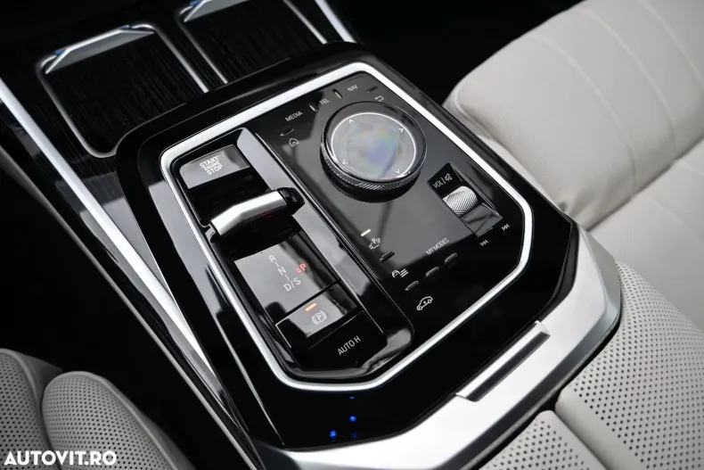 BMW 750e (Seria 7) din 2024 cu 42.000 km - oferta BMW192364 - foto 17