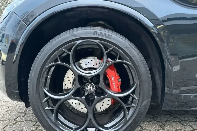 Alfa Romeo Stelvio din 2023 cu 32.900 km - oferta ALF192370 - foto 5