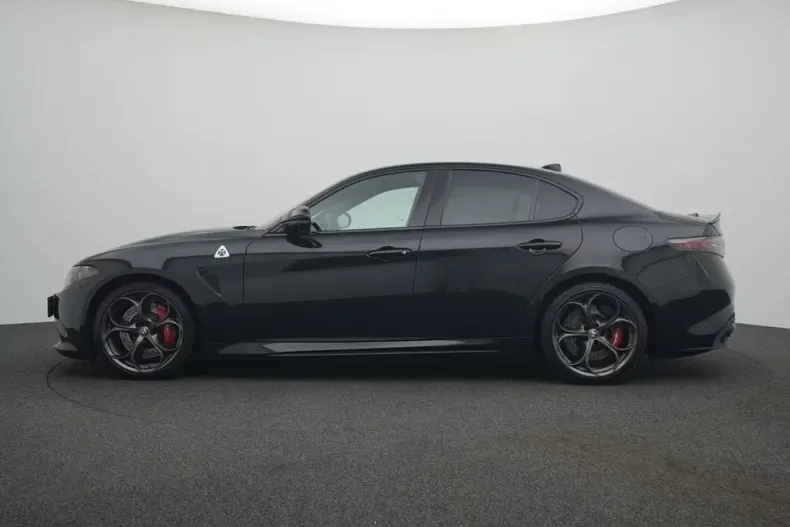 Alfa Romeo Giulia din 2023 cu 13.900 km - oferta ALF192371 - foto 2