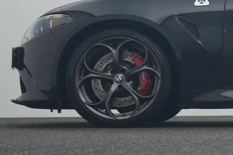 Alfa Romeo Giulia din 2023 cu 13.900 km - oferta ALF192371 - foto 5