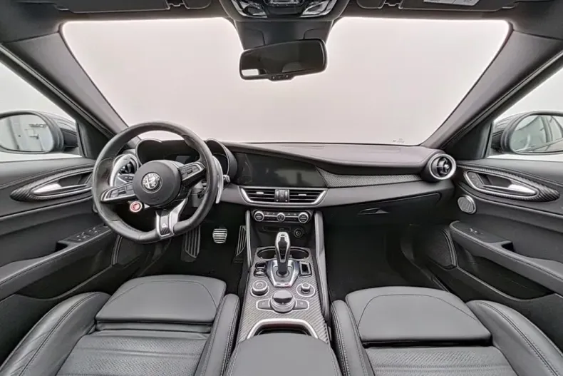 Alfa Romeo Giulia din 2023 cu 13.900 km - oferta ALF192371 - foto 11