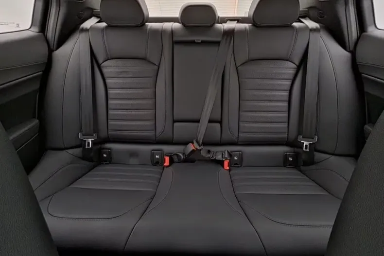 Alfa Romeo Giulia din 2023 cu 13.900 km - oferta ALF192371 - foto 14