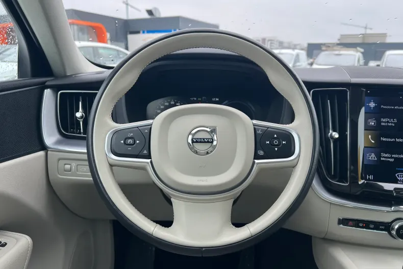 Volvo XC60 din 2021 cu 46.000 km - oferta VOL192373 - foto 12