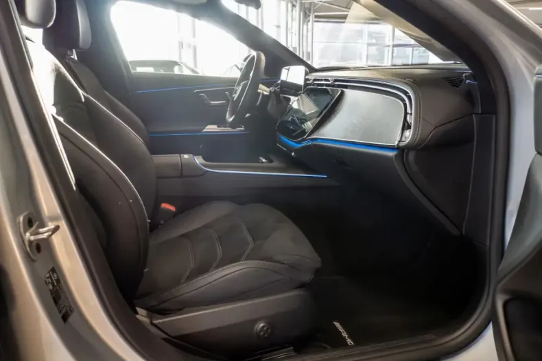 Mercedes-Benz E 220 (Clasa E) din 2025 cu 11.900 km - oferta MER192388 - foto 7