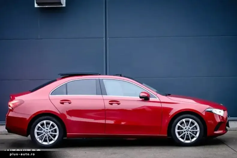 Mercedes-Benz A 200 (Clasa A) din 2021 cu 4.100 km - oferta MER192392 - foto 10
