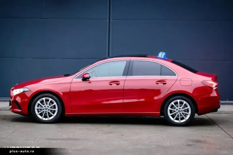 Mercedes-Benz A 200 (Clasa A) din 2021 cu 4.100 km - oferta MER192392 - foto 11