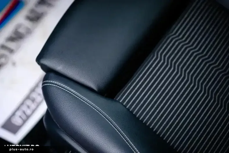 Mercedes-Benz A 200 (Clasa A) din 2021 cu 4.100 km - oferta MER192392 - foto 17