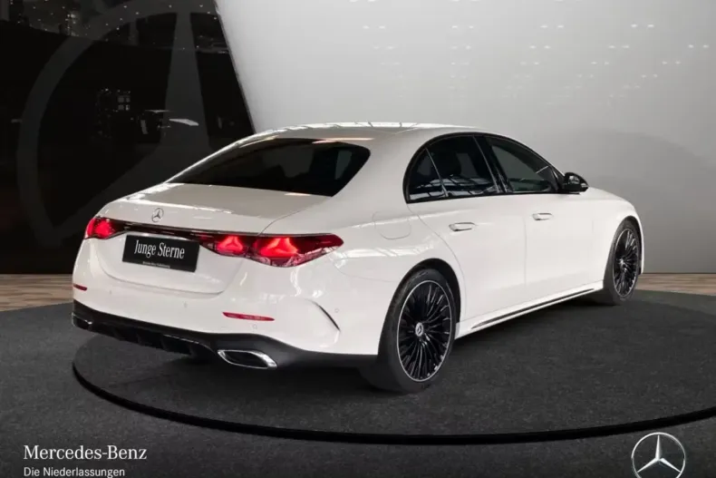 Mercedes-Benz E 220 (Clasa E) din 2025 cu 13.200 km - oferta MER192393 - foto 6