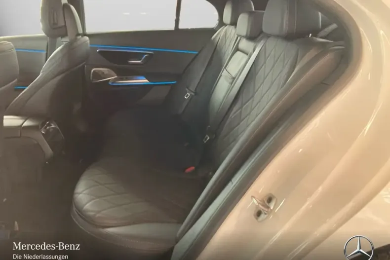 Mercedes-Benz E 220 (Clasa E) din 2025 cu 13.200 km - oferta MER192393 - foto 8