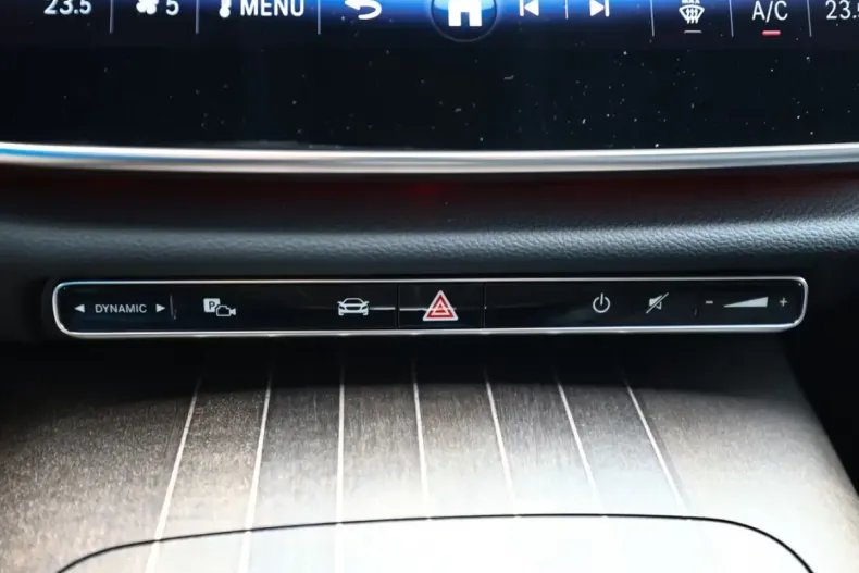 Mercedes-Benz E 200 (Clasa E) din 2024 cu 5.200 km - oferta MER192395 - foto 13