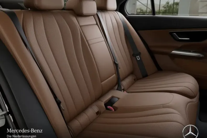 Mercedes-Benz E 200 (Clasa E) din 2025 cu 4.221 km - oferta MER192396 - foto 12