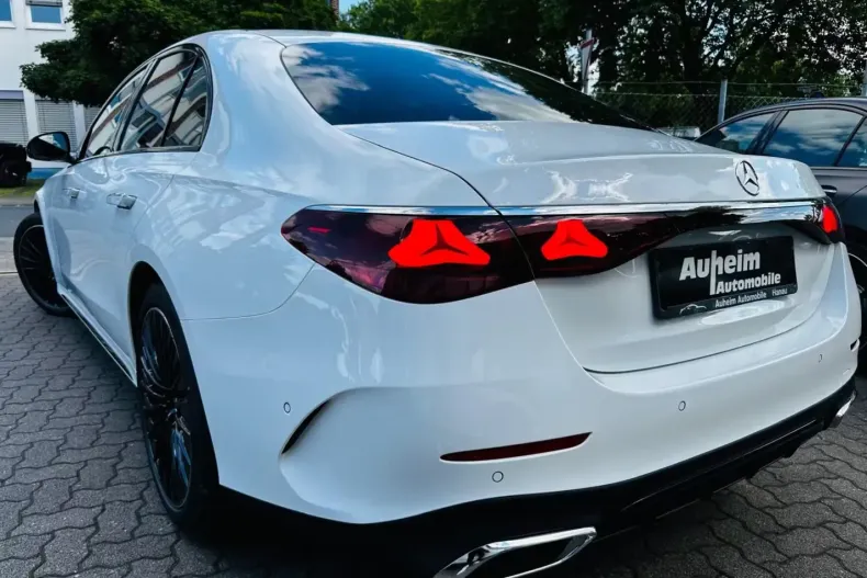 Mercedes-Benz E 200 (Clasa E) din 2024 cu 10 km - oferta MER192397 - foto 4