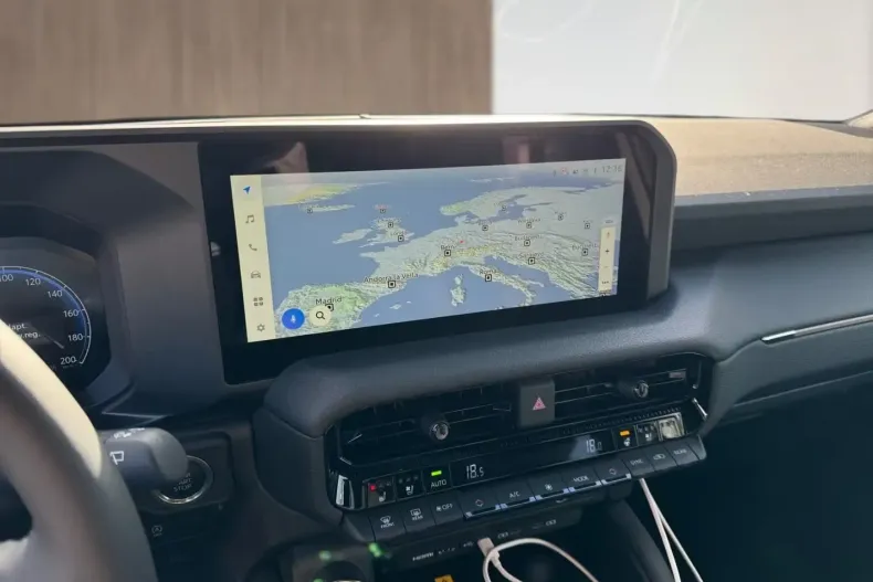 Toyota Land Cruiser din 2025 cu 2.500 km - oferta TOY192412 - foto 13