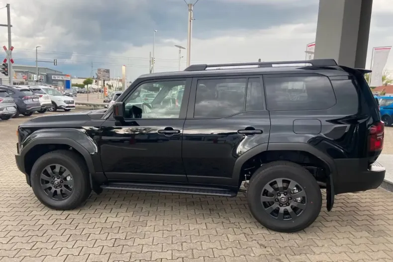 Toyota Land Cruiser din 2026 cu 5 km - oferta TOY192413 - foto 3